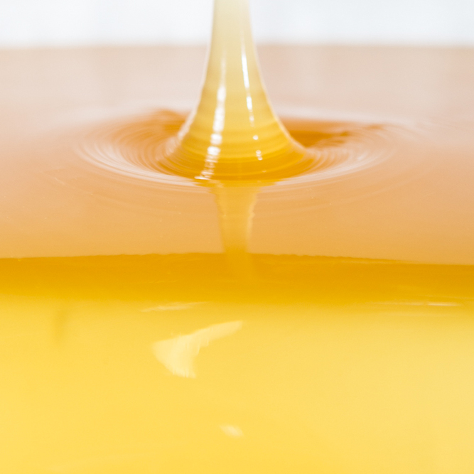 ¿Qué es el green strength y por qué es crucial en los adhesivos hot-melt?